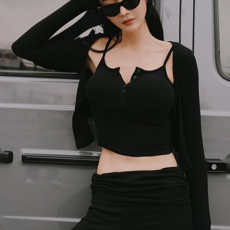 elegant rib knit square neck crop top一見鍾情羅紋方領上衣 【黑m】