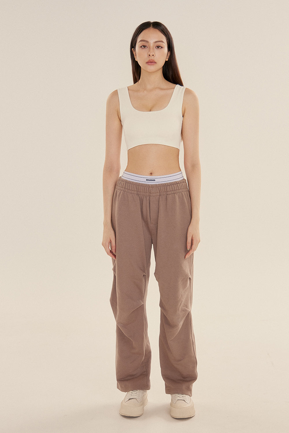 essential back line bra top<br/>運動集中寬肩帶bratop essential back line bra top運動集中寬肩帶bratop