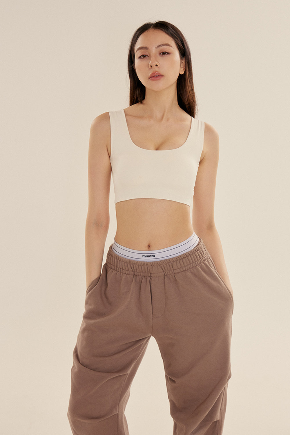 essential back line bra top<br/>運動集中寬肩帶bratop essential back line bra top運動集中寬肩帶bratop