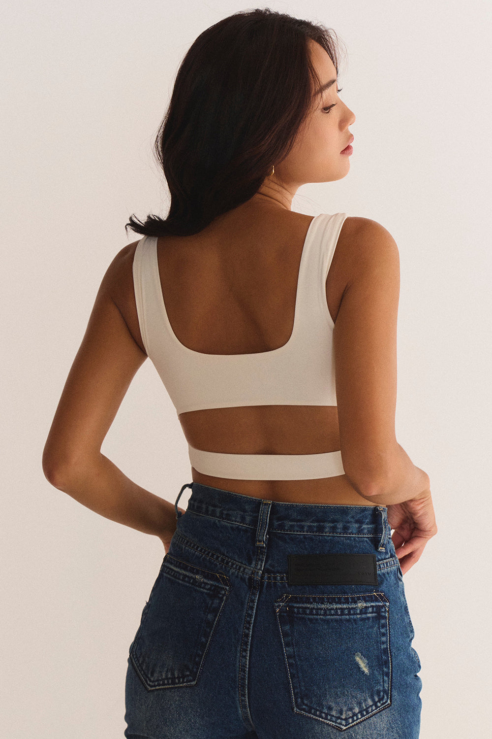 essential back line bra top<br/>運動集中寬肩帶bratop essential back line bra top運動集中寬肩帶bratop