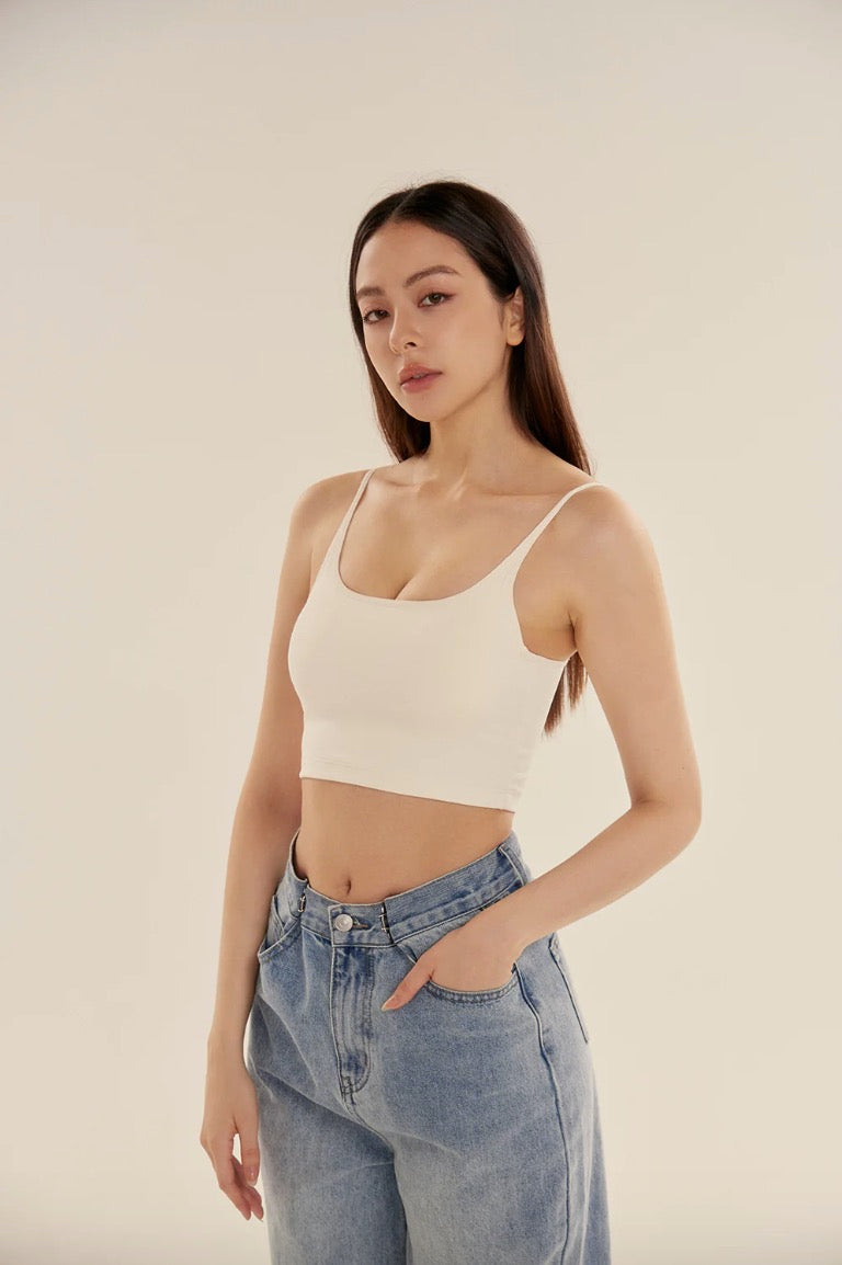 essential t shirt bra top<br/>顯瘦雲朵感bra top essential t shirt bra top顯瘦雲朵感bra top