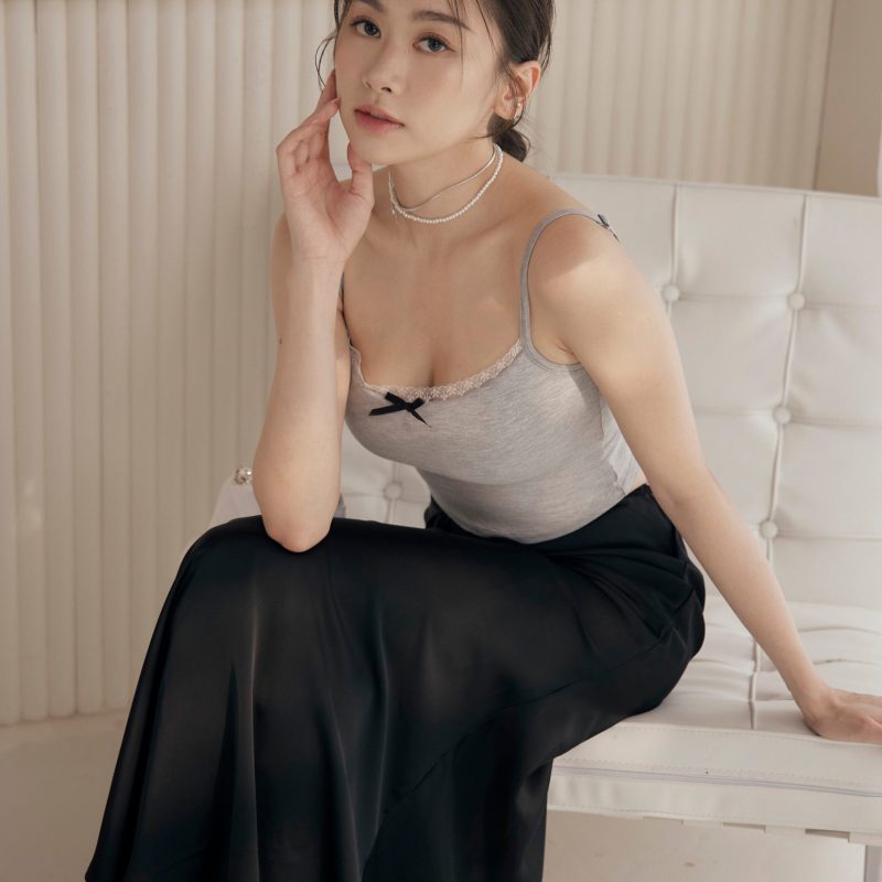 (現貨) satin mermaid skirt (緞面魚尾綁帶長裙) 【黑、奶白】