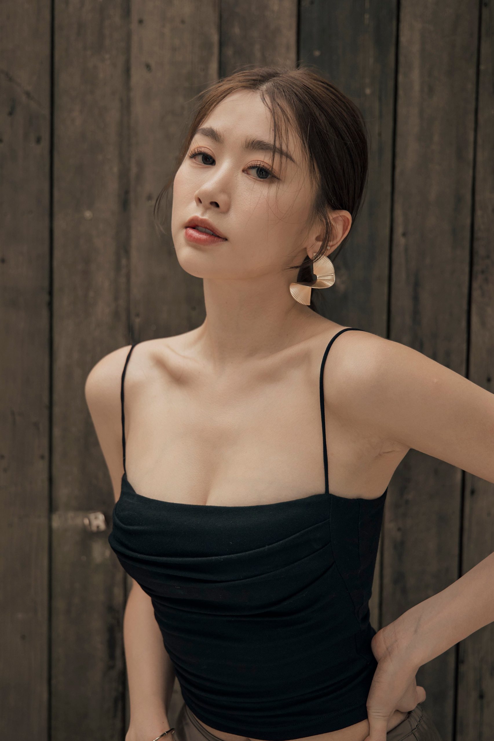 scratched strap bra top<br/>藏肚收腰push up bra top scratched strap bra top藏肚收腰push up bra top