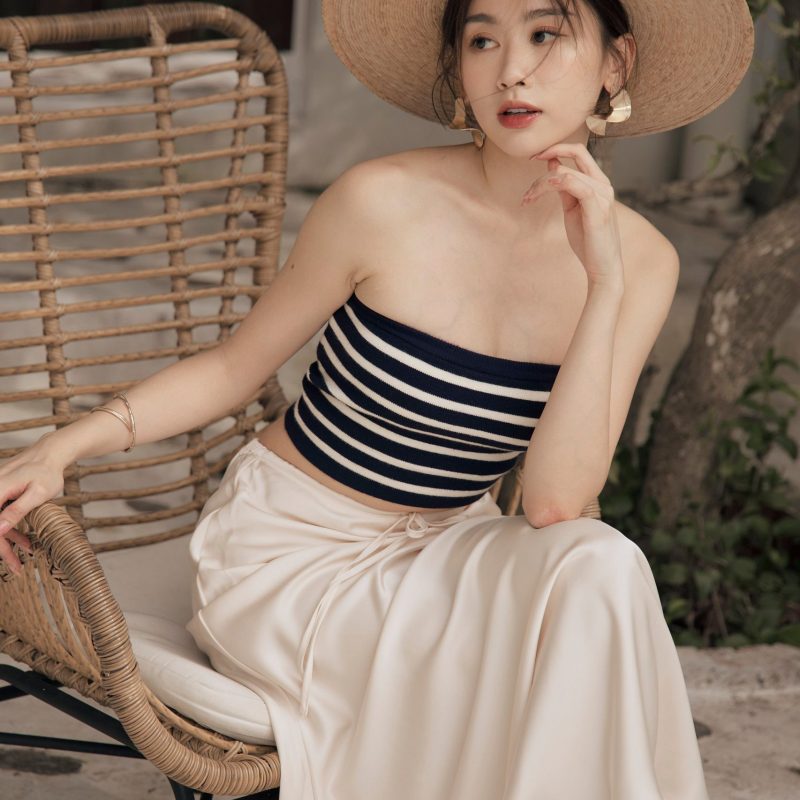 (現貨) satin mermaid skirt (緞面魚尾綁帶長裙) 【黑、奶白】