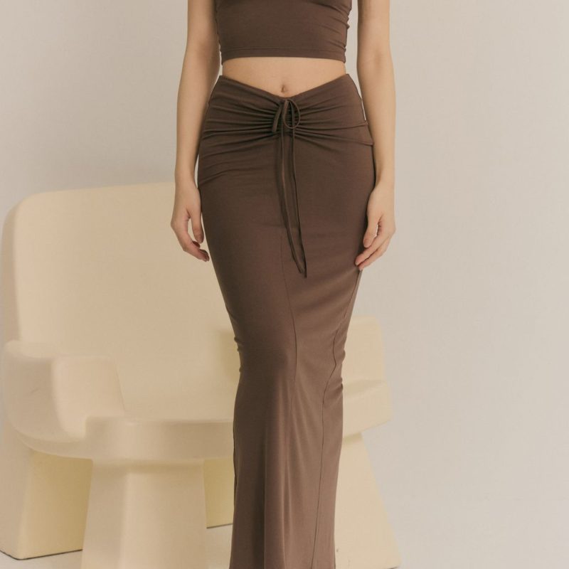 heat++ back slit long skirt (低調辣抽繩後開衩裙)