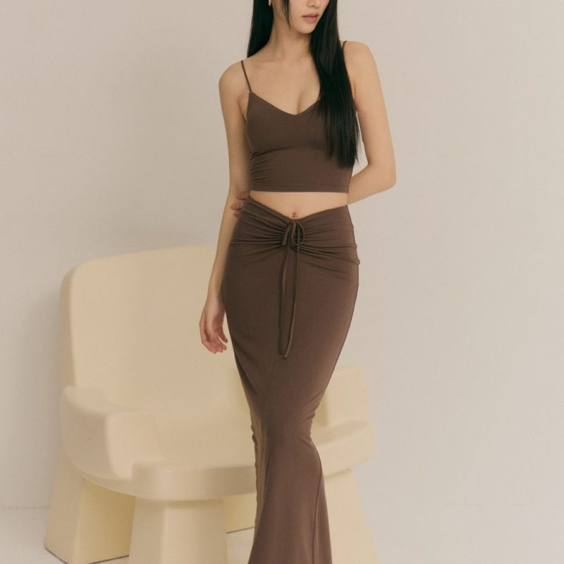 heat++ back slit long skirt (低調辣抽繩後開衩裙)