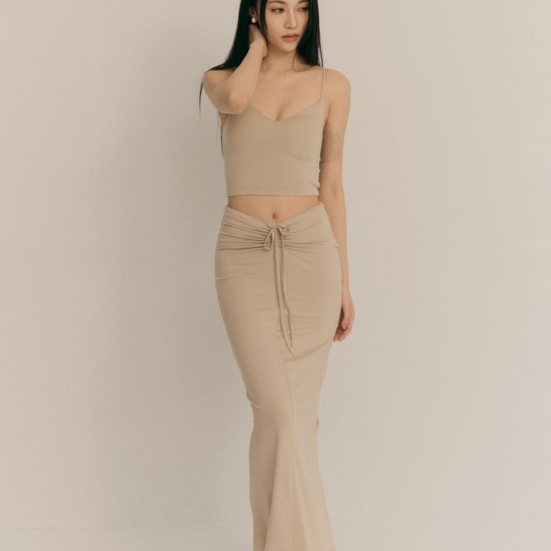 heat++ back slit long skirt (低調辣抽繩後開衩裙)