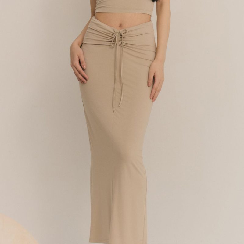 heat++ back slit long skirt (低調辣抽繩後開衩裙)