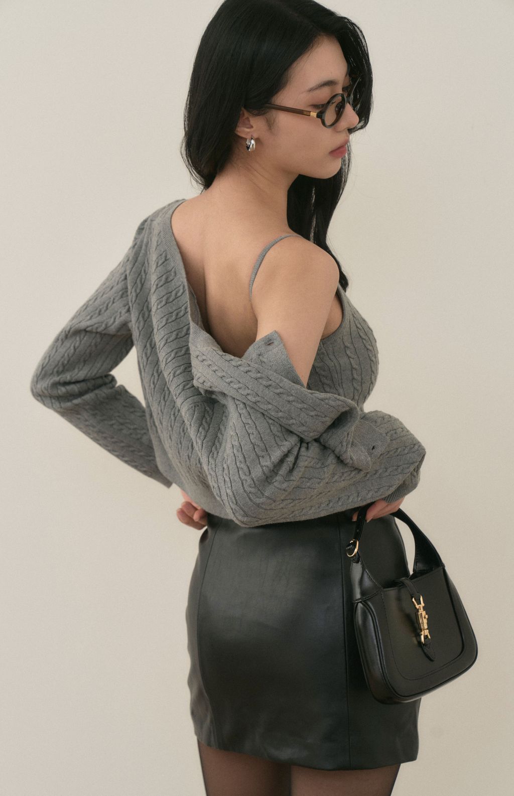 round neck cable cardigan<br/>麻花針織圓領外套 round neck cable cardigan麻花針織圓領外套