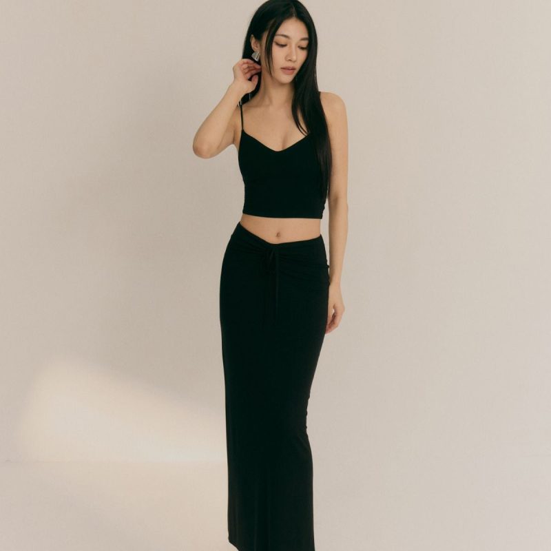 heat++ back slit long skirt (低調辣抽繩後開衩裙)